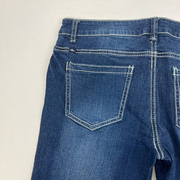 Almost Famous Womens Cropped Jeans Blue Distressed Dark Wash Low Rise Size 11 - Picture 3 of 10